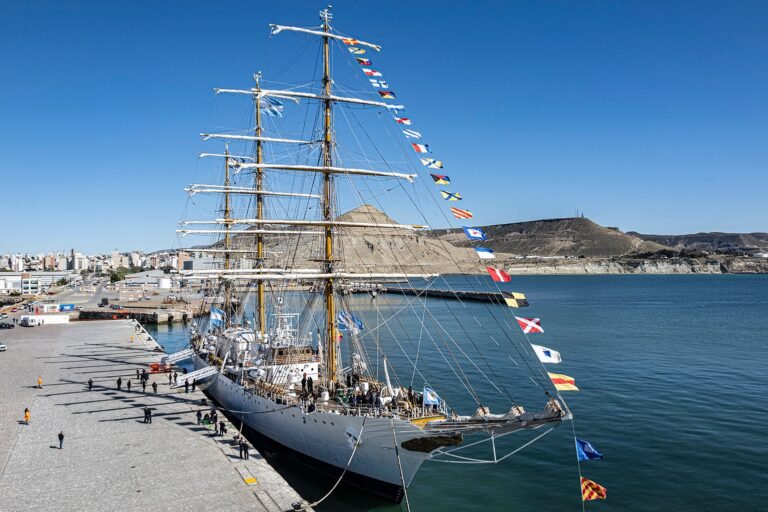 “La visita de la Fragata Libertad quedará en la historia grande de nuestra ciudad”