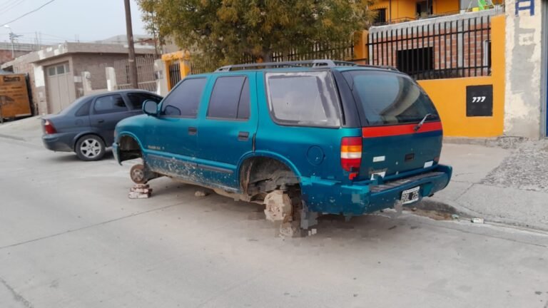 Sustrajo una cubierta pero lo detuvieron