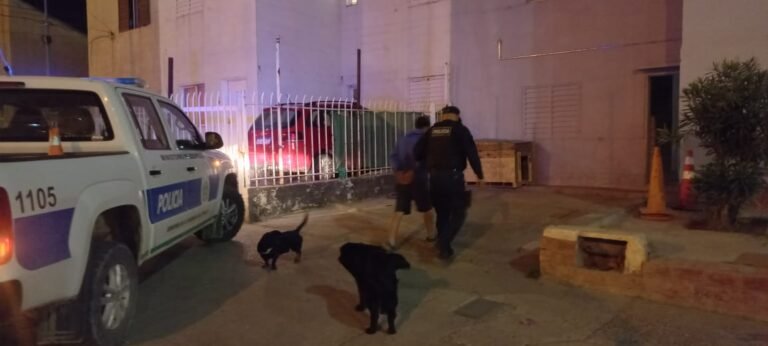 Lo atraparon cuando vecinos alertaron a la Policía
