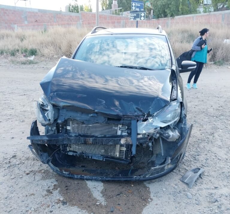 Fuerte choque con menores lesionados