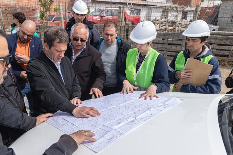 Alrededor de 730 familias del barrio COMIPA contarán con servicio de agua y cloaca