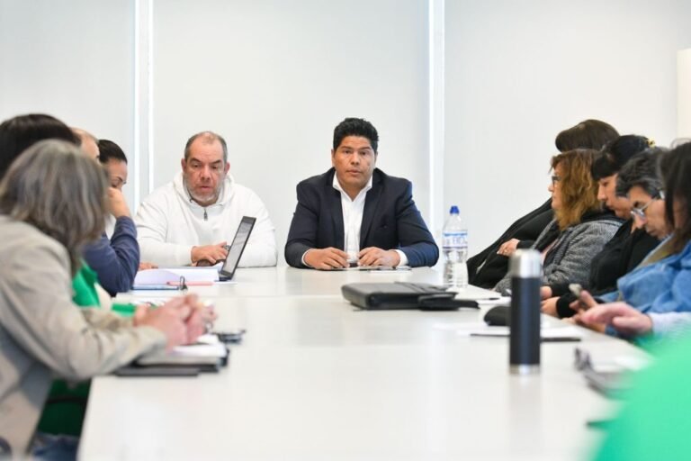 Cuarto intermedio en la paritaria con gremios estatales