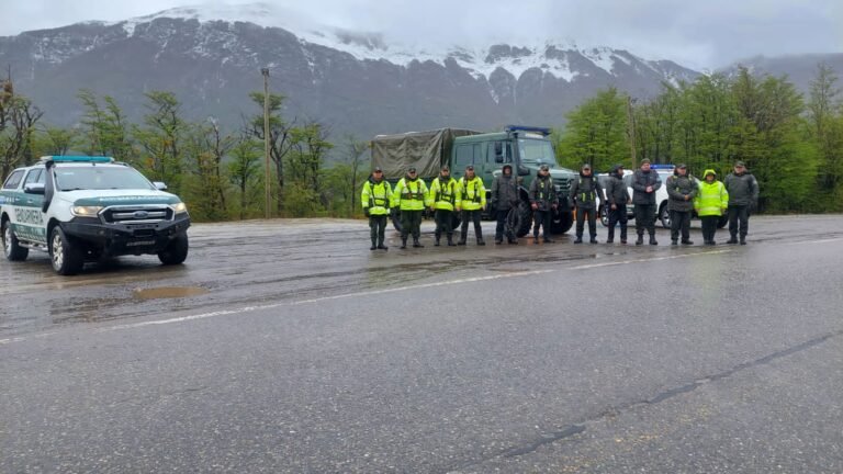 Gendarmes asistieron y auxiliaron a vehículos varados