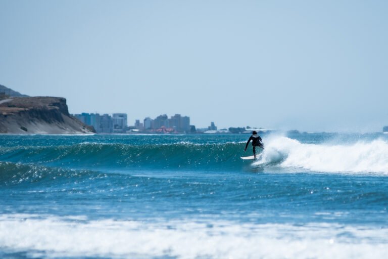 El surf inicia la temporada de eventos de verano