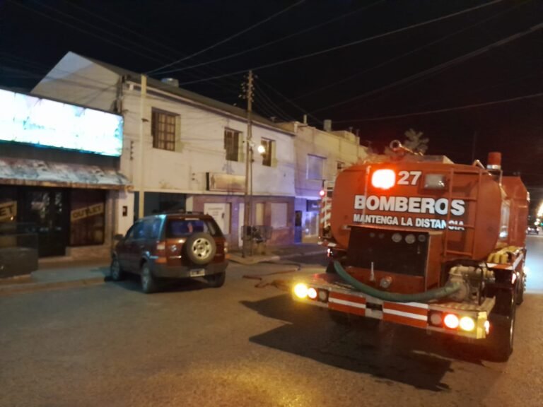 Incendio en un pelotero por un cortocircuito