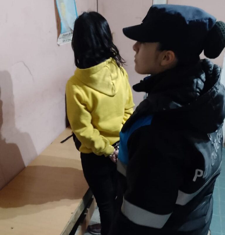 Realizaban un control y cayeron dos mujeres con pedido de captura