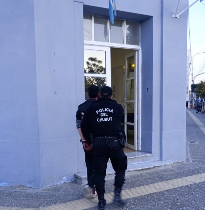 Dormía en el Hospital y lo detuvieron por pedido de captura