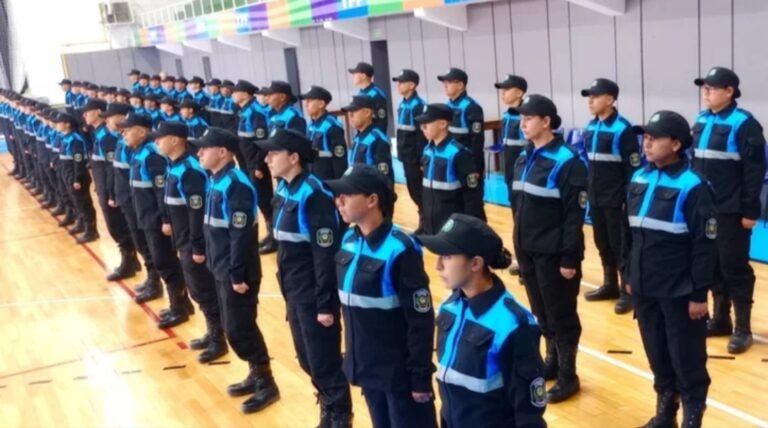 Egresaron 55 agentes de la Policía 