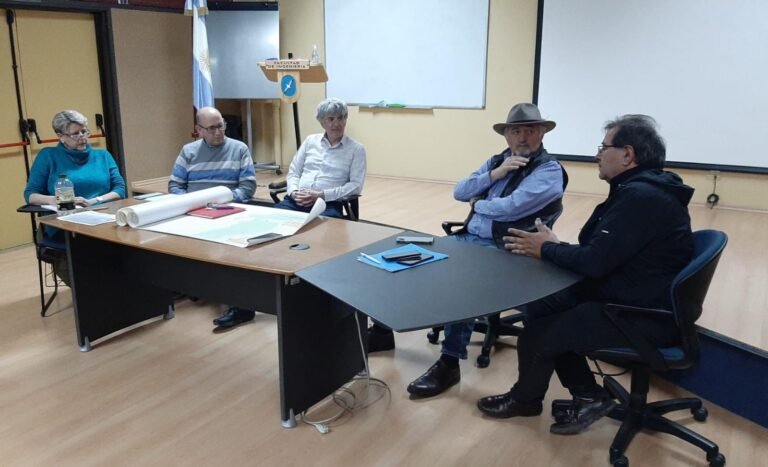 Analizan proyectos de defensa costera en Km.3