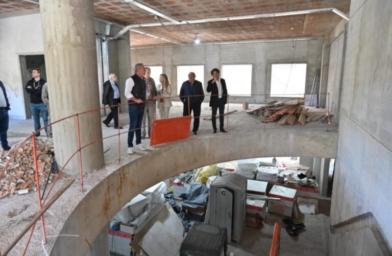 Avanza la construcción y remodelación de la sede del ISSyS 