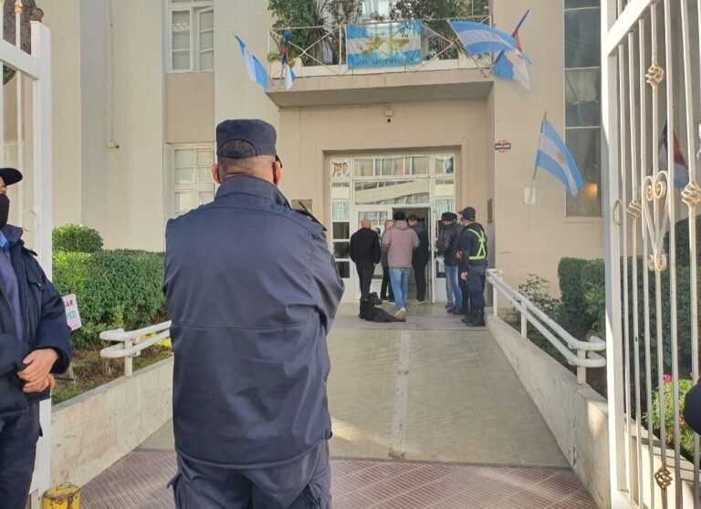 Municipales se movilizarán por reclamo salarial