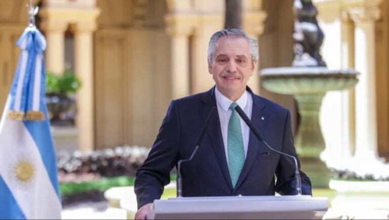 Alberto Fernández en su última cadena nacional: “Sé que tengo responsabilidad de todo”