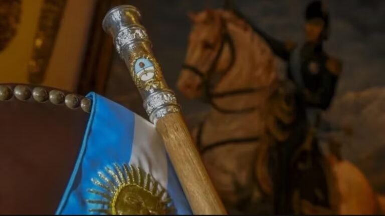 Quién hizo el bastón presidencial para la asunción presidencial de Javier Milei