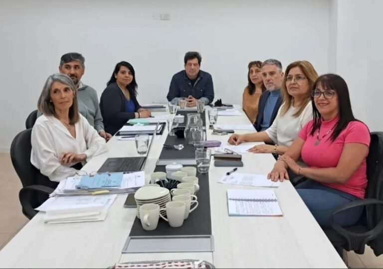 Santa Cruz eliminó la promoción automática en las escuelas secundarias