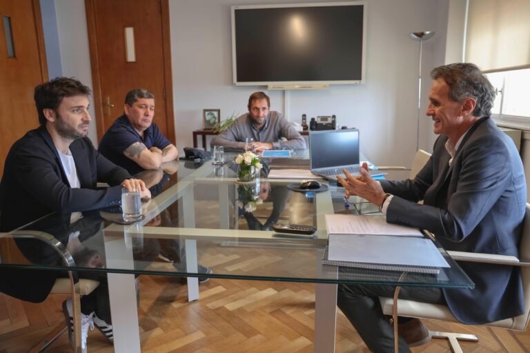 Torres se reunió con Katopodis, para pedirle información del estado de las obras en Chubut