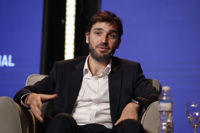 Torres “Para fortalecer la industria necesitamos una generación educada y capacitada”