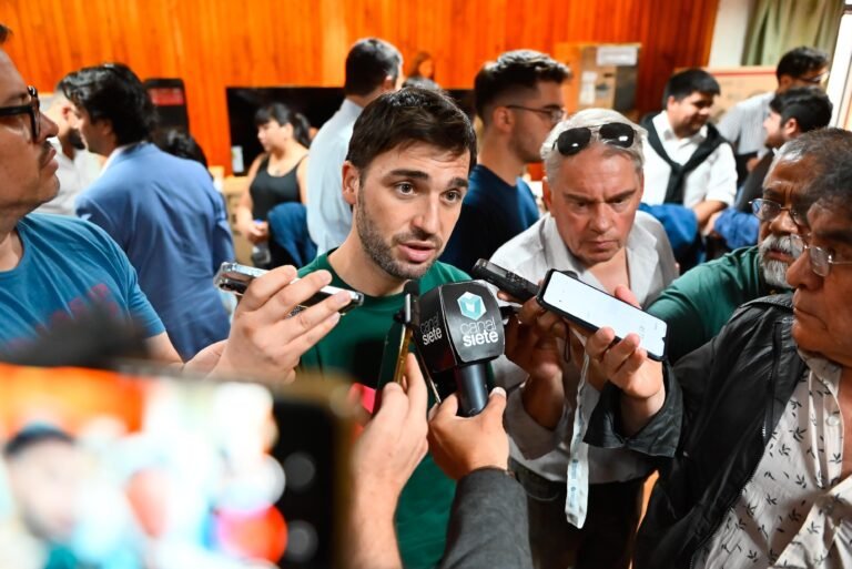 Ignacio Torres no descarta ir a la Justicia por el nuevo recorte de fondos a las provincias