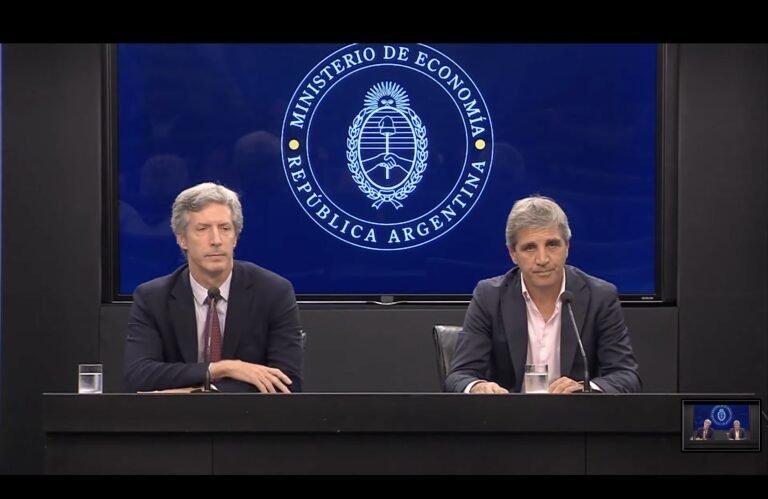 Caputo advirtió que si el Congreso no aprueba la ley ómnibus habrá medidas “más duras”