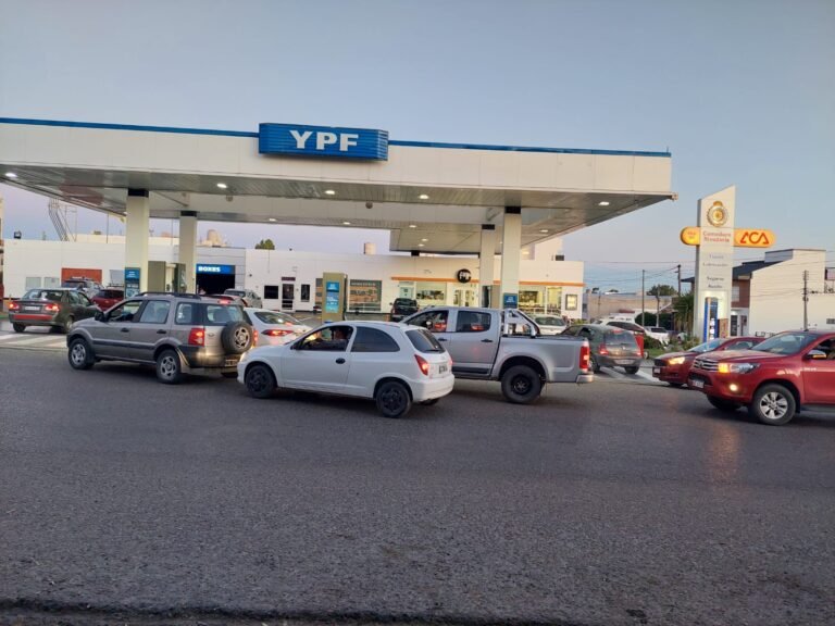 Las petroleras aumentarán entre un 23% y 27% el precio de los combustibles