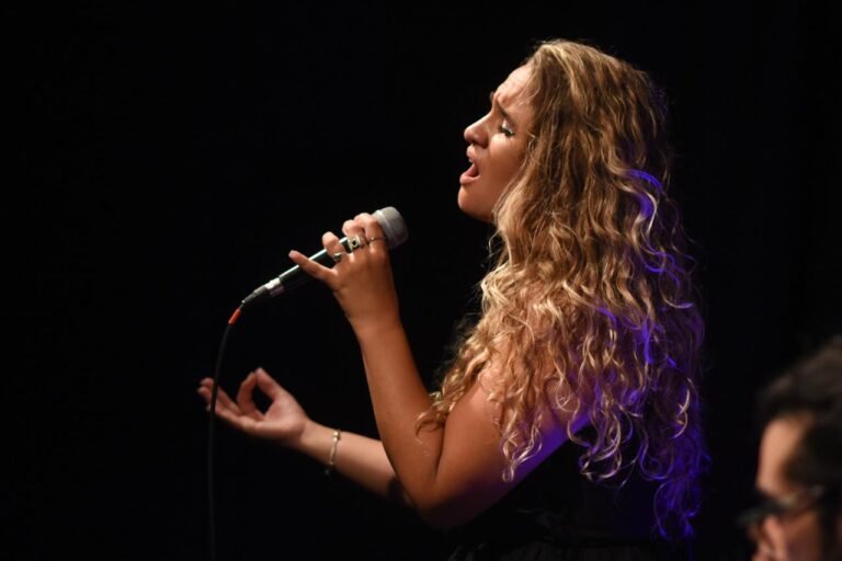 Este sábado se presentará Flor Celani con “Boleros, tangos y algo más “