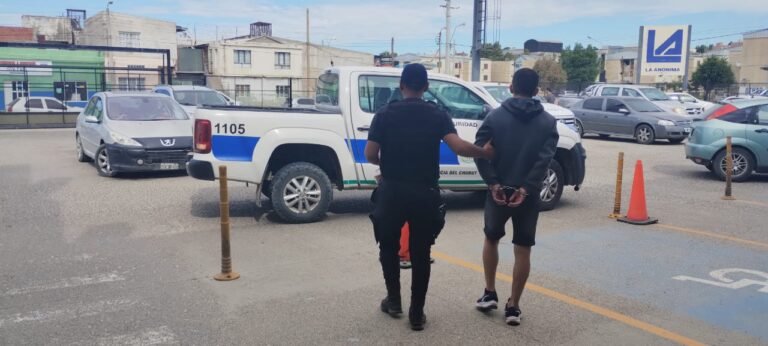 Detenido por robar cuatro chocolates del supermercado