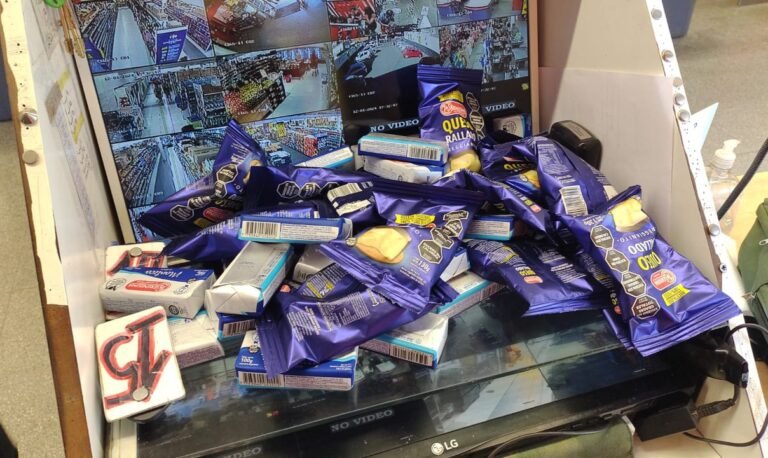 Intentó robar 50 mil pesos en queso y manteca