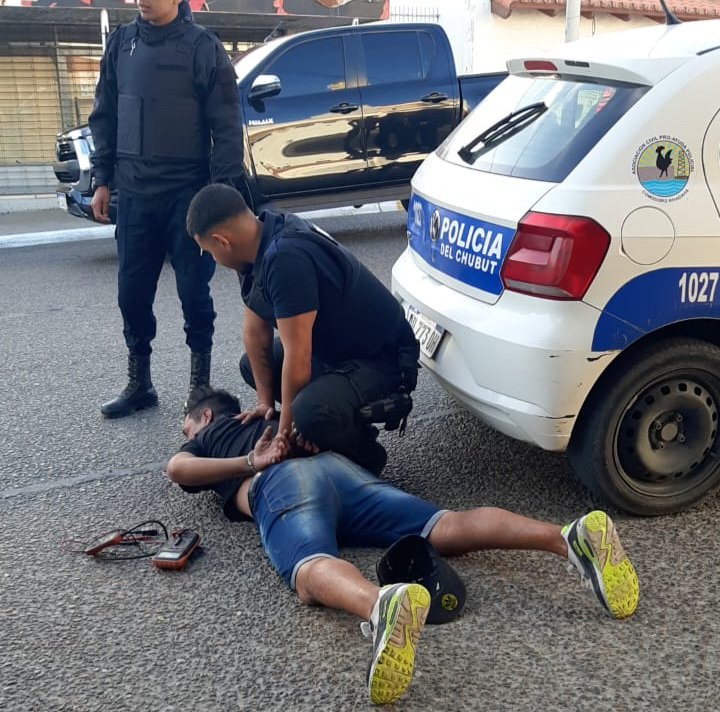 Sustrajo herramientas de un taller, lo corrieron y lograron detenerlo