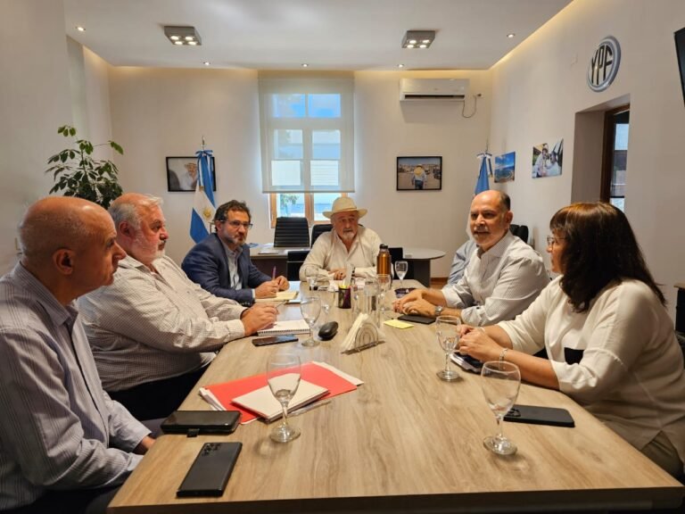 Autoridades del Banco del Chubut mantuvieron reuniones en Comodoro Rivadavia