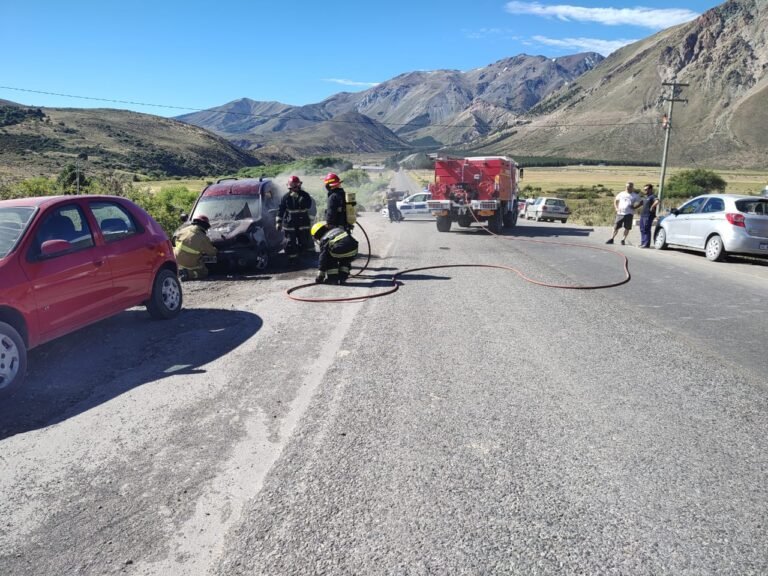 Se incendió un vehículo sin ocupantes, camino a La Hoya