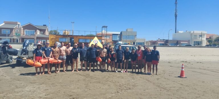 Guardavidas y policías se capacitaron en tareas de RCP y asistencia de víctimas