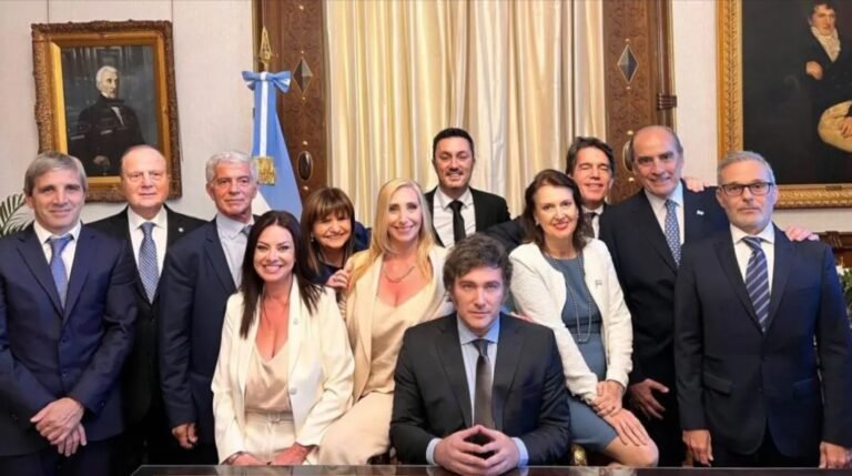 El Gobierno cuestionó el paro general de la CGT y habló de “paro político” y “mafiosos”