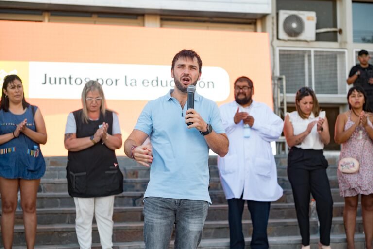 Torres presentó la Ley de Profesionalidad Docente