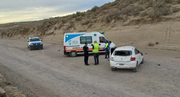 Manejaba en estado de ebriedad y volcó cerca de Fracción 15