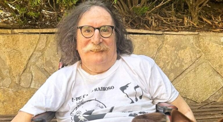 Charly subió una foto en sus redes en medio de las versiones sobre su estado de salud