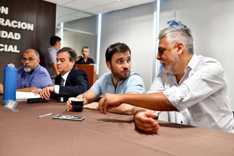 Gremios estatales acordaron paritarias en Chubut