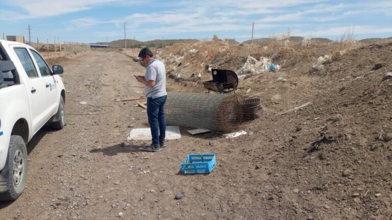 Se estaba robando un alambrado de 40 metros y fue detenido