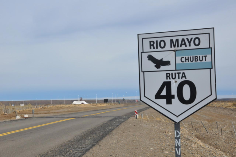 Un hombre perdió la vida en un fuerte vuelco en Ruta 40