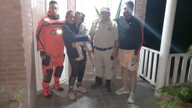 Prefectura rescató a una familia comodorense en el Lago Buenos Aires
