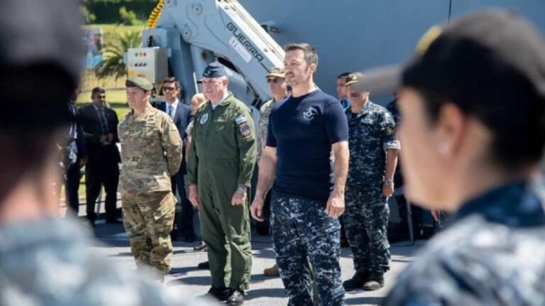 Prohiben el uso del lenguaje inclusivo en las Fuerzas Armadas