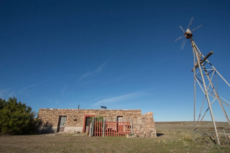 Cabo Raso: el pueblo fantasma que revivió gracias a un emprendimiento eco turístico