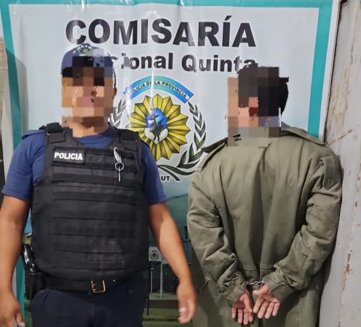 Se encontraba en estado de ebriedad y agredió y amenazó a un hombre