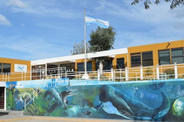 Los restos humanos hallados en la playa serán enviados al CENPAT