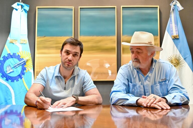 Torres y Macharashvili, firmaron una medida cautelar por el pago del subsidio nacional al transporte público