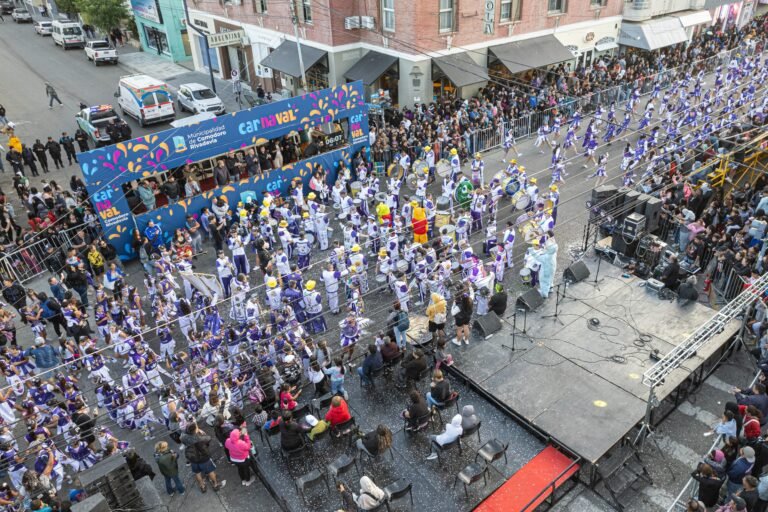 Con gran colorido continúan los Carnavales