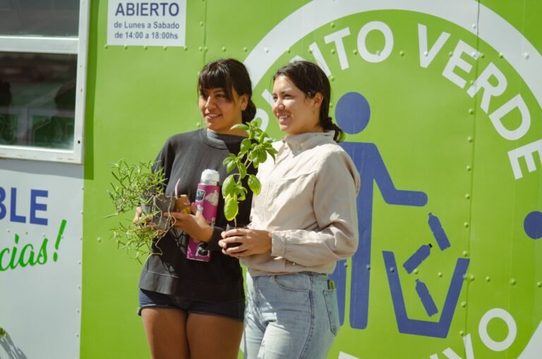 Urbana entregará plantines por reciclables en el Predio Ferial y en Km8