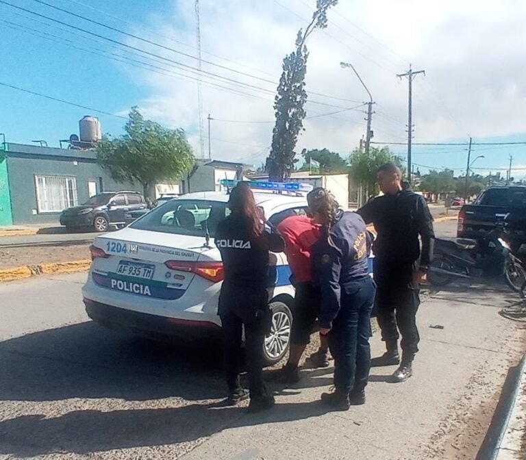 Ingresó armado a la casa de su pareja
