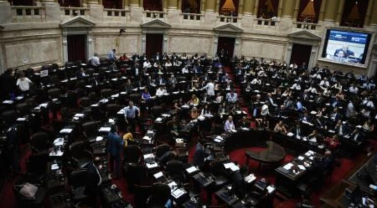Diputados continúa el tratamiento del proyecto de ley “Bases” tras otro cuarto intermedio