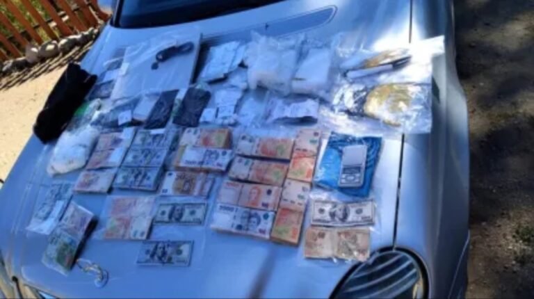 Detuvieron a sospechosos de vender drogas en Rio Negro y Chubut, circulaban con 41 millones de pesos