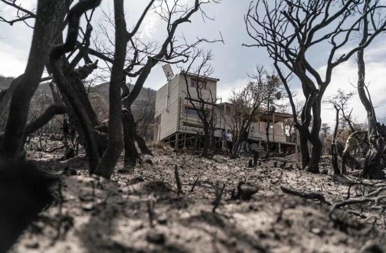 El milagroso caso de la casa que quedó atrapada en el fuego pero no la tocó ni una llama