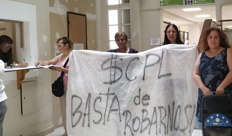 Vecinos autoconvocados reclaman a la SCPL: “Basta de cortes y aumentos”